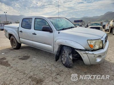 Czwarte zdjęcie samochodu z boku: 2005 TOYOTA TACOMA DOUBLE CAB PRERUNNER VIN:5TEJU62N45Z055594 - miniatura