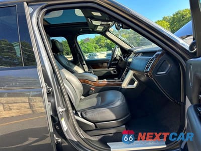 Zdjęcie 9 z 10 samochodu: 2022 LAND ROVER RANGE ROVER WESTMINSTER EDITION VIN:SALGS2SE4NA469065 - miniatura