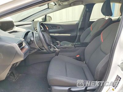 Zdjęcie 7 z 12 samochodu: 2023 TOYOTA PRIUS PRIME SE VIN:JTDACACU5P3000732 - miniatura