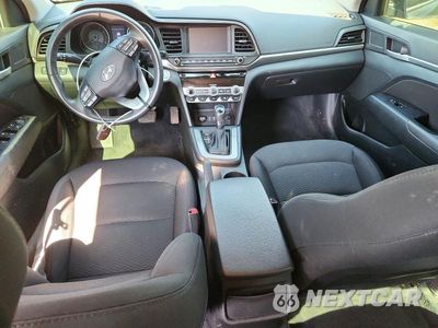 Zdjęcie 8 z 12 samochodu: 2019 HYUNDAI ELANTRA VALUE EDITION VIN:5NPD84LF1KH449680 - miniatura