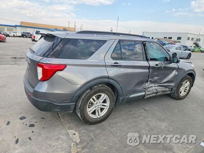 Trzecie zdjęcie samochodu z tyłu: 2022 FORD EXPLORER XLT VIN:1FMSK7DH6NGA06701 - miniatura