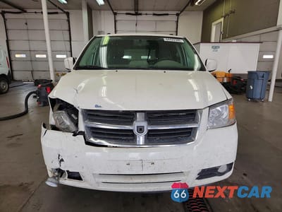 Piąte zdjęcie samochodu w środku: 2010 DODGE GRAND CARAVAN SXT VIN:2D4RN5D15AR405435 - miniatura