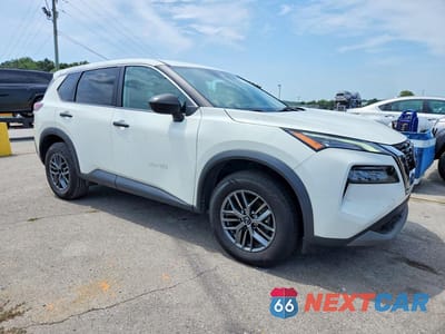 Czwarte zdjęcie samochodu z boku: 2023 NISSAN ROGUE S VIN:5N1BT3AAXPC823032 - miniatura