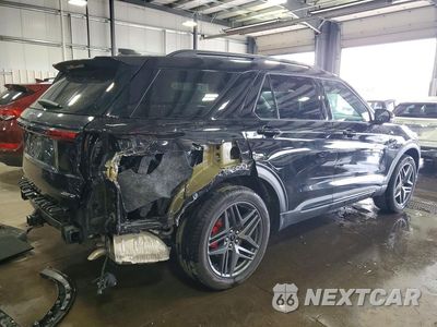 Trzecie zdjęcie samochodu z tyłu: 2025 FORD EXPLORER ST-LINE VIN:1FMUK8KH6SGD04159 - miniatura