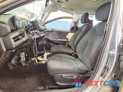 Zdjęcie 7 z 13 samochodu: 2025 KIA K4 LXS VIN:3KPFT4DE5SE046383 - miniatura