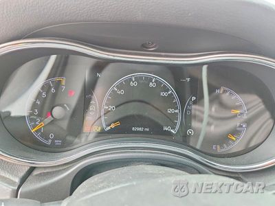 Zdjęcie 9 z 13 samochodu: 2018 JEEP GRAND CHEROKEE LAREDO VIN:1C4RJFAG8JC189984 - miniatura