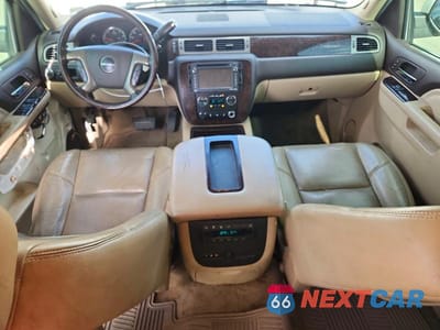 Zdjęcie 8 z 14 samochodu: 2014 GMC YUKON DENALI VIN:1GKS2EEF6ER222238 - miniatura