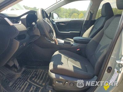 Zdjęcie 7 z 13 samochodu: 2023 TOYOTA RAV4 XLE VIN:2T3W1RFV6PW260651 - miniatura