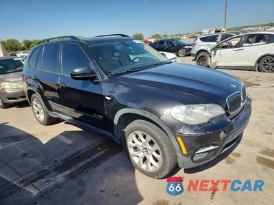 Czwarte zdjęcie samochodu z boku: 2013 BMW X5 XDRIVE35I VIN:5UXZV4C50D0B07371 - miniatura