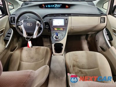 Zdjęcie 8 z 12 samochodu: 2010 TOYOTA PRIUS III VIN:JTDKN3DU0A0125459 - miniatura