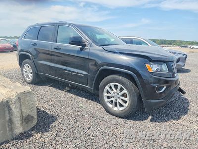 Czwarte zdjęcie samochodu z boku: 2015 JEEP GRAND CHEROKEE LAREDO VIN:1C4RJFAG8FC213577 - miniatura