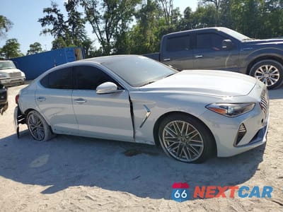 Czwarte zdjęcie samochodu z boku: 2020 GENESIS G70 ELITE VIN:KMTG34LA7LU063712 - miniatura