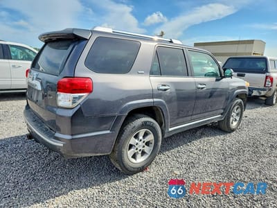 Trzecie zdjęcie samochodu z tyłu: 2010 TOYOTA 4RUNNER SR5 VIN:JTEBU5JR9A5012672 - miniatura
