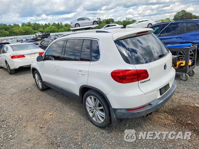 Drugie zdjęcie samochodu z przodu: 2013 VOLKSWAGEN TIGUAN S VIN:WVGBV7AX8DW545165 - miniatura
