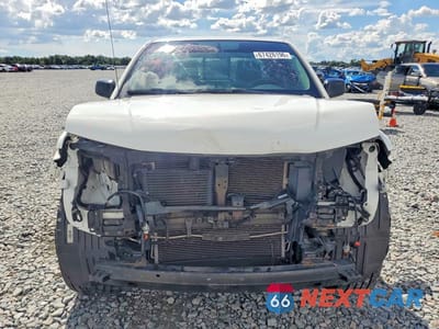 Piąte zdjęcie samochodu w środku: 2019 NISSAN FRONTIER SV VIN:1N6AD0ER4KN726981 - miniatura