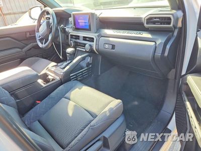 Zdjęcie 8 z 12 samochodu: 2025 TOYOTA TACOMA SR VIN:3TYJDAHN4ST036793 - miniatura