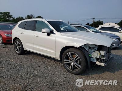 Czwarte zdjęcie samochodu z boku: 2019 VOLVO XC60 T5 VIN:LYV102RK2KB214501 - miniatura