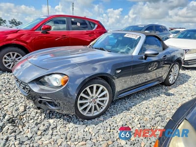 2017 FIAT 124 SPIDER CLASSICA JC1NFAEK2H0106706 - główne zdjęcie licytacji z USA - miniatura