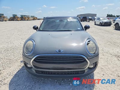 Piąte zdjęcie samochodu w środku: 2018 MINI COOPER CLUBMAN VIN:WMWLN5C5XJ2E34550 - miniatura