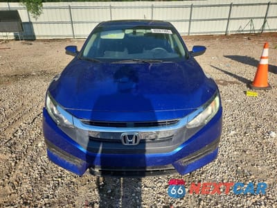 Piąte zdjęcie samochodu w środku: 2018 HONDA CIVIC EX VIN:2HGFC2F73JH599086 - miniatura