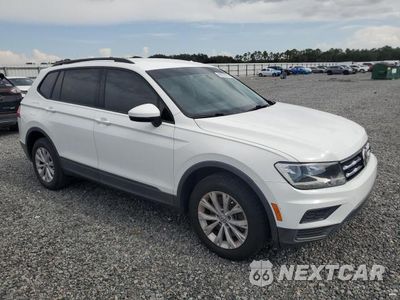 Czwarte zdjęcie samochodu z boku: 2020 VOLKSWAGEN TIGUAN S VIN:3VV1B7AX5LM168500 - miniatura