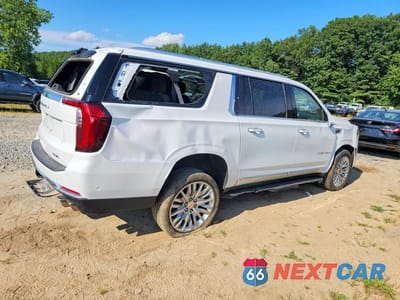 Trzecie zdjęcie samochodu z tyłu: 2025 GMC YUKON XL DENALI VIN:1GKS2JRL8SR332311 - miniatura