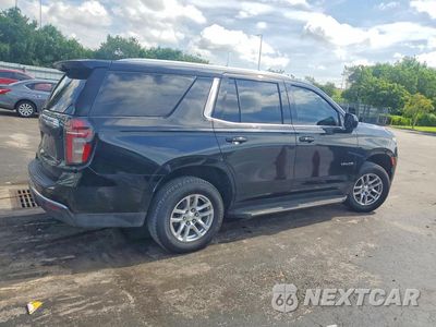 Trzecie zdjęcie samochodu z tyłu: 2021 CHEVROLET TAHOE C1500 LS VIN:1GNSCMKD6MR391977 - miniatura
