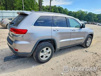 Trzecie zdjęcie samochodu z tyłu: 2017 JEEP GRAND CHEROKEE LAREDO VIN:1C4RJEAG4HC854514 - miniatura