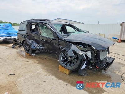 Czwarte zdjęcie samochodu z boku: 2027 LINCOLN NAVIGATOR RESERVE VIN:5LMJJ2LGXVEL01903 - miniatura