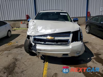 Piąte zdjęcie samochodu w środku: 2010 CHEVROLET TAHOE K1500 LTZ VIN:1GNUKCE0XAR184809 - miniatura