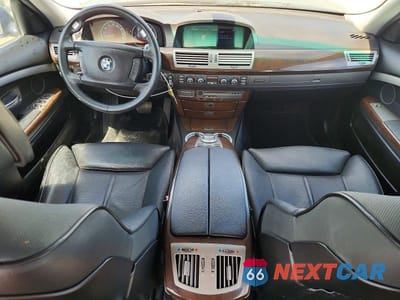 Zdjęcie 8 z 12 samochodu: 2008 BMW 750 LI VIN:WBAHN83528DT80616 - miniatura