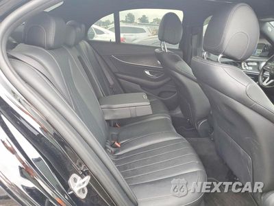 Zdjęcie 10 z 12 samochodu: 2020 MERCEDES-BENZ E 350 4MATIC VIN:WDDZF8EB7LA734234 - miniatura
