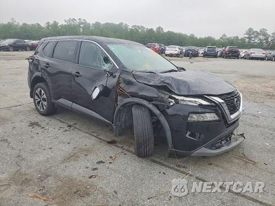Czwarte zdjęcie samochodu z boku: 2021 NISSAN ROGUE SV VIN:5N1AT3BA9MC726829 - miniatura