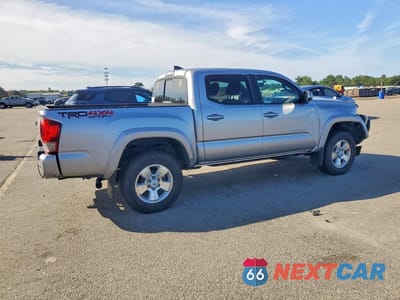 Trzecie zdjęcie samochodu z tyłu: 2016 TOYOTA TACOMA TRD SPORT VIN:5TFCZ5AN1GX012864 - miniatura