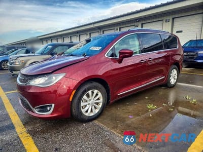 2018 CHRYSLER PACIFICA TOURING L 2C4RC1BG1JR182748 - główne zdjęcie licytacji z USA - miniatura