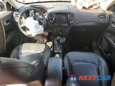Zdjęcie 8 z 13 samochodu: 2019 JEEP COMPASS LIMITED VIN:3C4NJDCB2KT648288 - miniatura