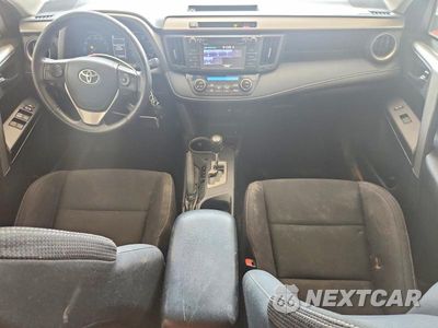 Zdjęcie 8 z 13 samochodu: 2018 TOYOTA RAV4 XLE VIN:2T3RFREV5JW805455 - miniatura