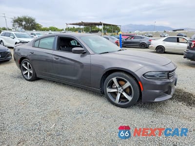 Czwarte zdjęcie samochodu z boku: 2017 DODGE CHARGER SXT VIN:2C3CDXHG5HH630250 - miniatura
