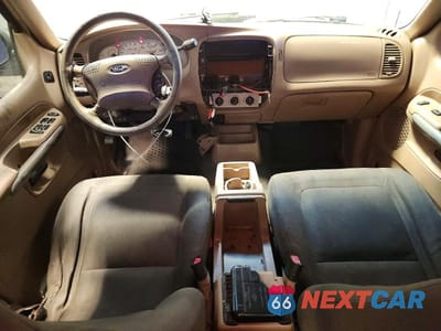 Zdjęcie 8 z 13 samochodu: 2001 FORD EXPLORER SPORT TRAC VIN:1FMZU67E01UB77251 - miniatura