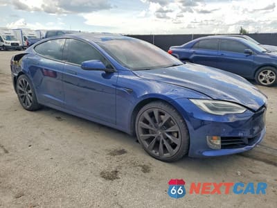Czwarte zdjęcie samochodu z boku: 2017 TESLA MODEL S VIN:5YJSA1E21HF207063 - miniatura