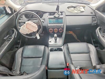 Zdjęcie 8 z 13 samochodu: 2018 JAGUAR E-PACE S VIN:SADFJ2FX7J1Z10168 - miniatura