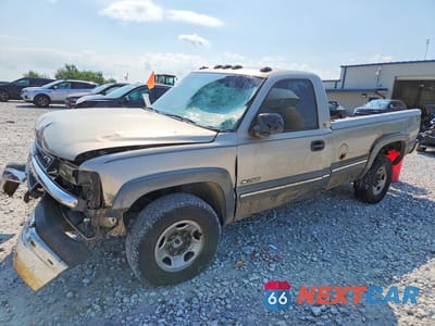 2000 CHEVROLET SILVERADO K2500 1GCGK24U8YE148431 - główne zdjęcie licytacji z USA - miniatura