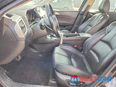 Zdjęcie 7 z 13 samochodu: 2018 MAZDA 3 TOURING VIN:3MZBN1V35JM273272 - miniatura