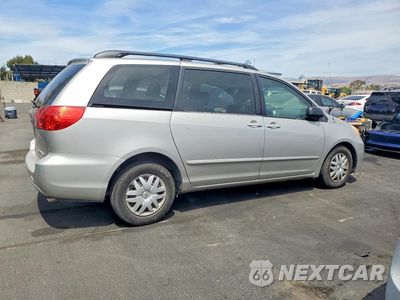 Trzecie zdjęcie samochodu z tyłu: 2010 TOYOTA SIENNA CE 7-PASSENGER VIN:5TDKK4CC1AS305201 - miniatura