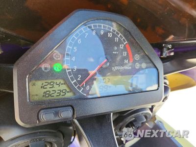 Zdjęcie 7 z 9 samochodu: 2006 HONDA CBR1000 RR VIN:JH2SC57036M206389 - miniatura