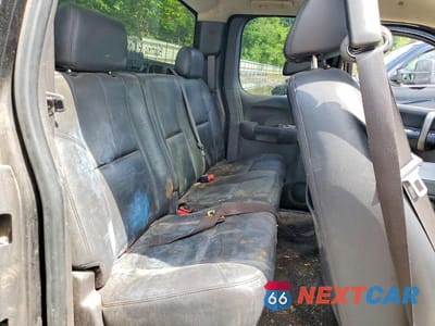 Zdjęcie 10 z 12 samochodu: 2008 GMC SIERRA K1500 VIN:2GTEK19J881100672 - miniatura