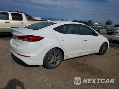 Piąte zdjęcie samochodu w środku: 2017 HYUNDAI ELANTRA SE VIN:5NPD84LF4HH176789 - miniatura