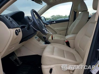 Zdjęcie 7 z 13 samochodu: 2016 VOLKSWAGEN TIGUAN S VIN:WVGAV7AX1GW005902 - miniatura