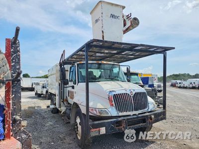Czwarte zdjęcie samochodu z boku: 2003 INTERNATIONAL 4300 FORESTRY BUCKET TRUCK VIN:3HTMMAAN93N586640 - miniatura