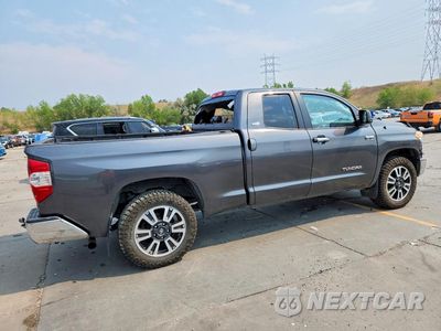Trzecie zdjęcie samochodu z tyłu: 2017 TOYOTA TUNDRA SR5 VIN:5TFUY5F16HX598055 - miniatura